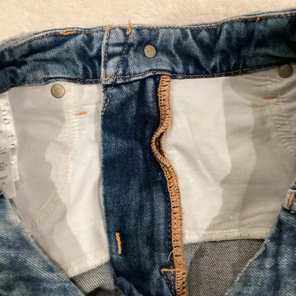 Good American 4 (27W) Denim Women’s Shorts High Rise Long Bermuda GNICO235T
